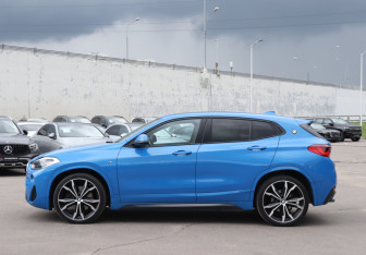 Подержанный автомобиль BMW X2 2018 года (8 фото)