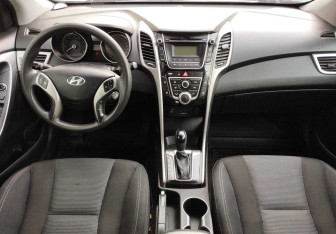 Подержанный автомобиль Hyundai i30 Hatchback 2013 года (9 фото)