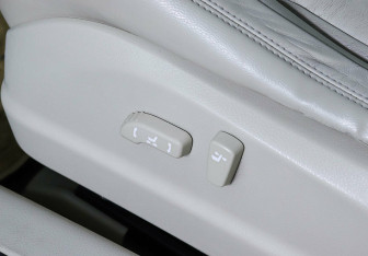 Подержанный автомобиль Nissan Teana 2012 года (18 фото)