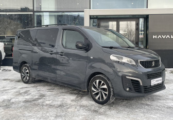 Подержанный автомобиль Peugeot Traveller 2018 года (3 фото)