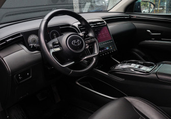 Подержанный автомобиль Hyundai Tucson 2022 года (14 фото)