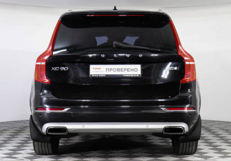 Подержанный автомобиль Volvo XC90 2015 года (6 фото)