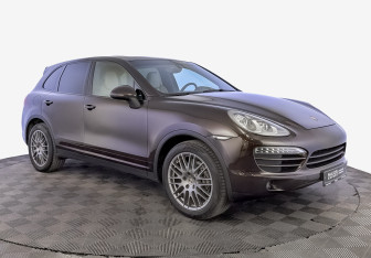 Подержанный автомобиль Porsche Cayenne 2014 года (3 фото)