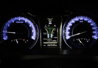 Подержанный автомобиль Toyota Camry Sedan 2017 года (16 фото)