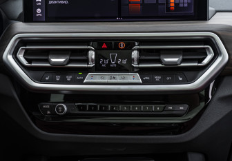 Подержанный автомобиль BMW X3 2021 года (15 фото)