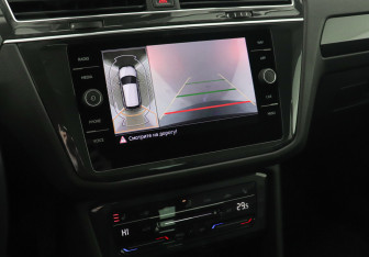 Подержанный автомобиль Volkswagen Tiguan 2021 года (13 фото)