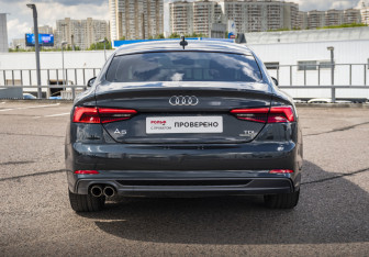 Подержанный автомобиль Audi A5 Liftback 2017 года (6 фото)