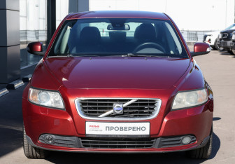 Подержанный автомобиль Volvo S40 2008 года (2 фото)