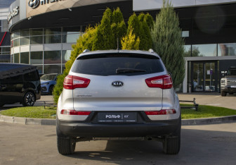 Подержанный автомобиль Kia Sportage 2012 года (6 фото)