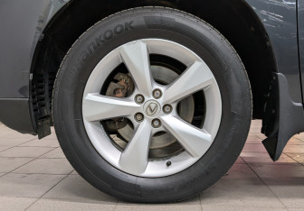 Подержанный автомобиль Lexus RX 2011 года (12 фото)