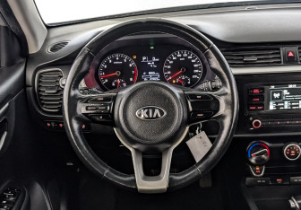 Подержанный автомобиль Kia Rio Hatchback 2021 года (20 фото)