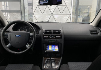 Подержанный автомобиль Ford Mondeo Sedan 2007 года (11 фото)