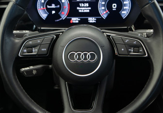 Подержанный автомобиль Audi A3 Hatchback 2021 года (10 фото)