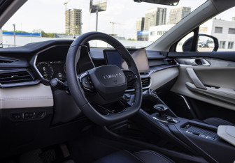 Подержанный автомобиль Lynk&Co 06 2023 года (9 фото)