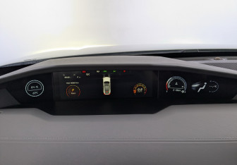 Подержанный автомобиль Changan UNI-V 2023 года (19 фото)