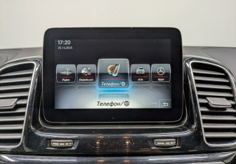 Подержанный автомобиль Mercedes-Benz GLE 2016 года (17 фото)