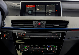 Подержанный автомобиль BMW X1 2022 года (15 фото)