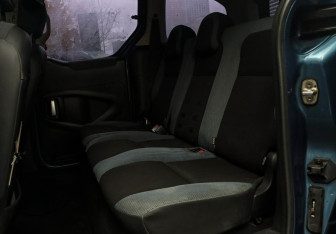 Подержанный автомобиль Citroen Berlingo 2010 года (10 фото)