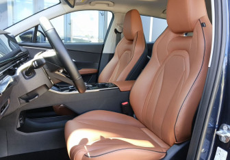 Подержанный автомобиль Omoda C5 2023 года (21 фото)