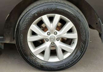 Подержанный автомобиль Nissan Murano Suv 2013 года (9 фото)