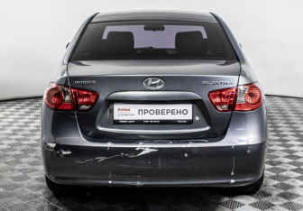 Подержанный автомобиль Hyundai Elantra Sedan 2008 года (6 фото)
