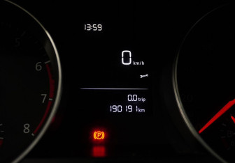 Подержанный автомобиль Volkswagen Golf Hatchback 2012 года (16 фото)