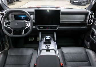 Подержанный автомобиль Jetour T2 2024 года (14 фото)