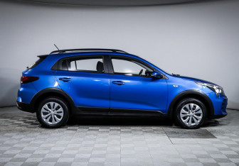 Подержанный автомобиль Kia Rio Hatchback 2021 года (4 фото)