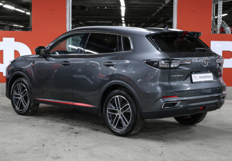 Подержанный автомобиль Changan UNI-S 2024 года (7 фото)