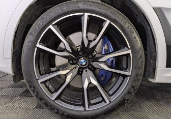Подержанный автомобиль BMW X7 2020 года (12 фото)