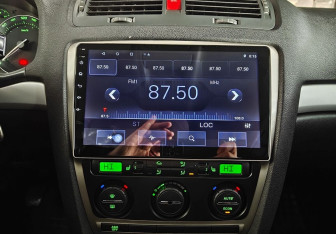 Подержанный автомобиль Skoda Octavia Liftback 2006 года (13 фото)