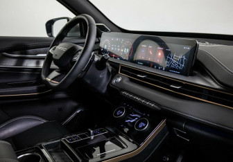 Подержанный автомобиль Exeed LX 2024 года (7 фото)