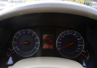 Подержанный автомобиль Infiniti EX 2008 года (9 фото)