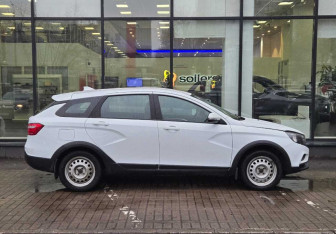 Подержанный автомобиль LADA (ВАЗ) Vesta Wagon 2019 года (4 фото)