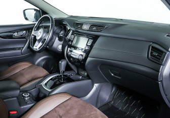 Подержанный автомобиль Nissan Qashqai 2020 года (10 фото)