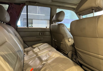 Подержанный автомобиль Toyota 4Runner 1995 года (10 фото)