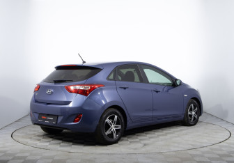 Подержанный автомобиль Hyundai i30 Hatchback 2013 года (5 фото)