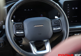 Подержанный автомобиль Haval H3 2024 года (11 фото)
