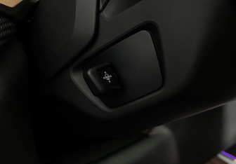 Подержанный автомобиль BMW X5 2018 года (25 фото)