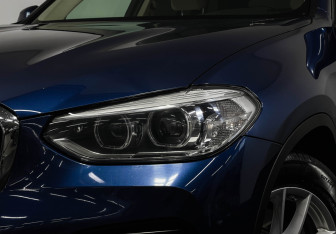 Подержанный автомобиль BMW X3 2018 года (8 фото)