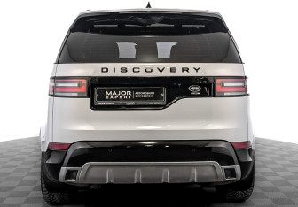 Подержанный автомобиль Land Rover Discovery 2020 года (6 фото)