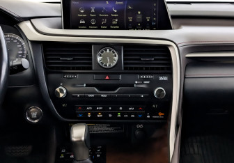 Подержанный автомобиль Lexus RX 2016 года (15 фото)