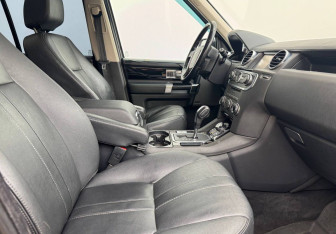 Подержанный автомобиль Land Rover Discovery 2011 года (10 фото)