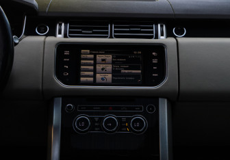 Подержанный автомобиль Land Rover Range Rover 2014 года (13 фото)