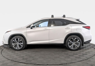 Подержанный автомобиль Lexus RX 2021 года (8 фото)