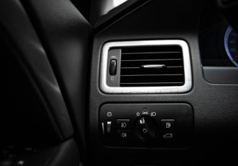 Подержанный автомобиль Volvo XC70 2008 года (13 фото)