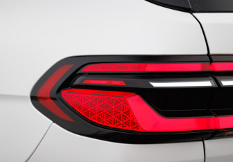 Подержанный автомобиль BMW X7 2023 года (44 фото)