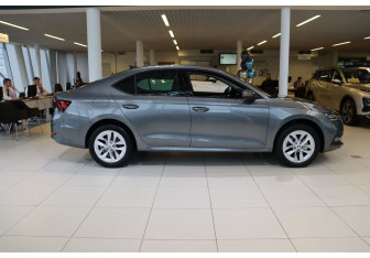 Новый Skoda Octavia Liftback 2025 (6 фото)