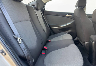 Подержанный автомобиль Hyundai Solaris Sedan 2013 года (11 фото)