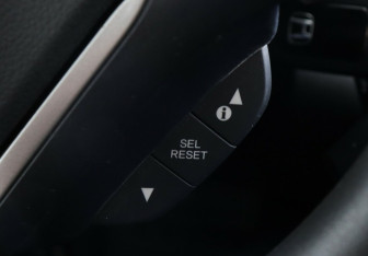 Подержанный автомобиль Honda CR-V 2014 года (8 фото)